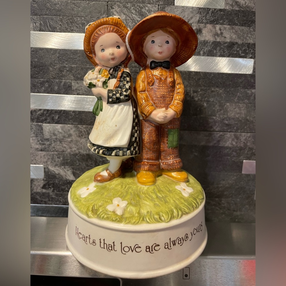 Vintage Holly Hobbie "Hearts that Love are Always Young"  Rotating Music Box
